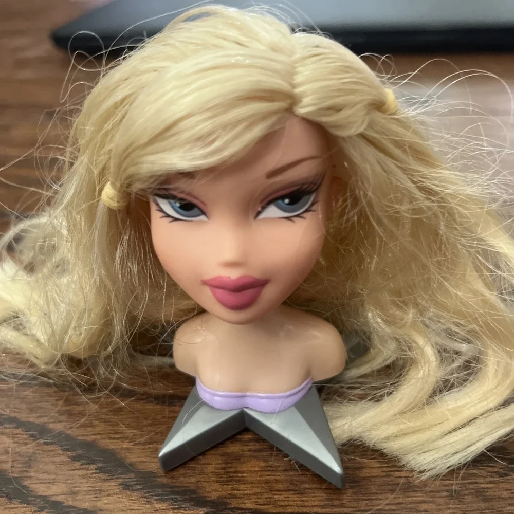 RARE Bratz Doll Head Gamez Cloe? Blonde Hair Blue‎ Eyes Star Base Y2K